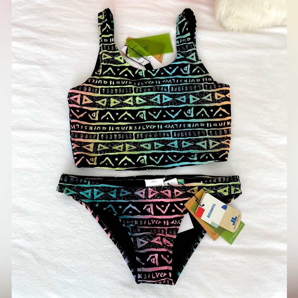 Quicksilver bathing suit size Small